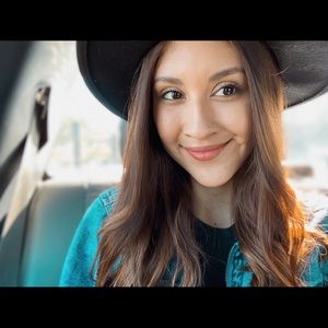 Meet your Posher, Miriam